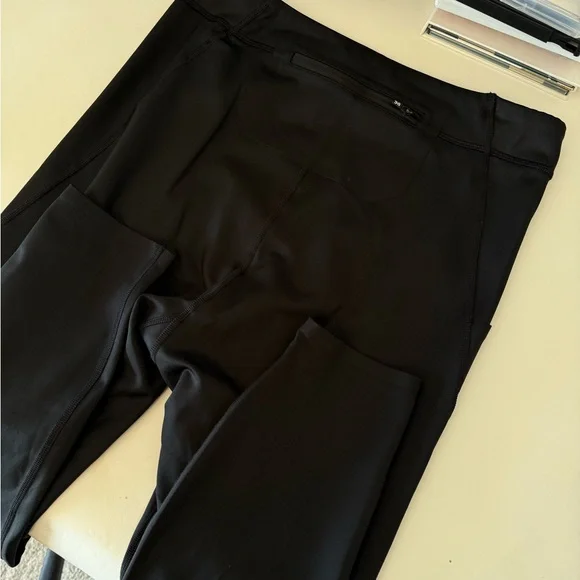 On Running Men's Performance Winter Tights - Picture 6 of 8